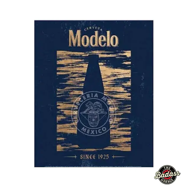 Modelo Gold Bottle Flat Rectangle Tin Sign